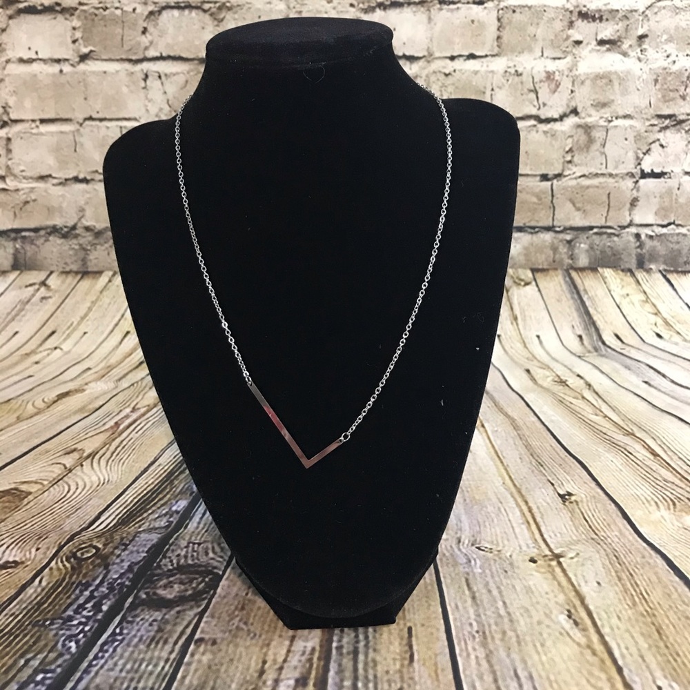 Letter L Choker Necklace New